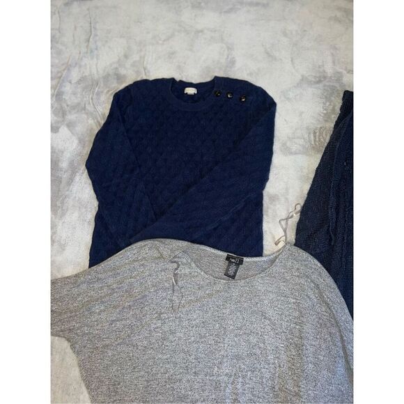 Women’s LOT OF 3 Tops Blouses medium - Picture 2 of 6